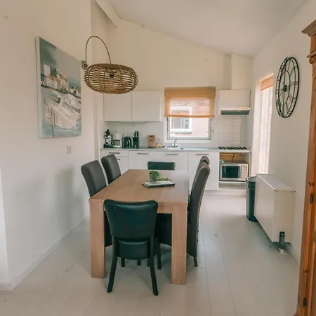 Prázdninový areál Rekerlanden 275 *